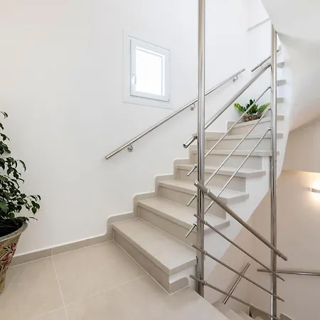 With Sea View Apartmán