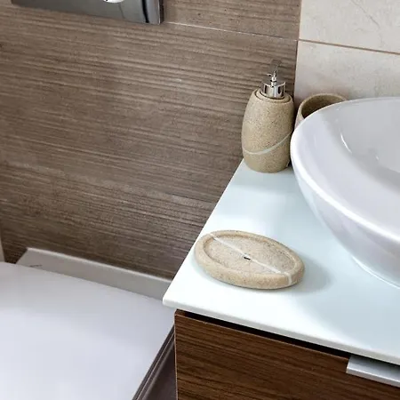 With Sea View شقة