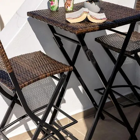 Apartament With Sea View *